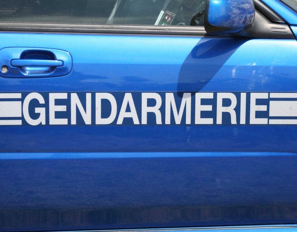 Un car de touristes Chinois arrêté par la Gendarmerie